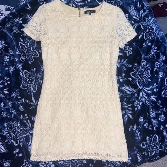 Lulus Dresses & Skirts - Lulus Yellow Dress